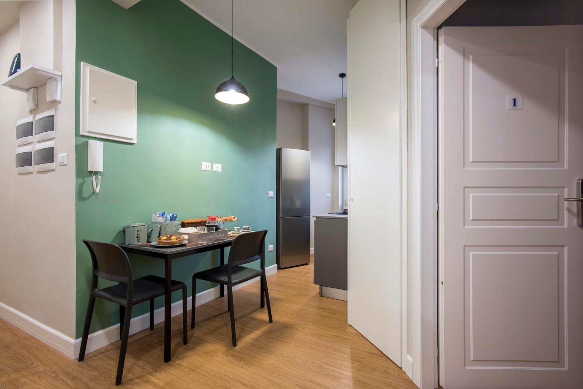 Raven Color Hotel Rome Bagian luar foto
