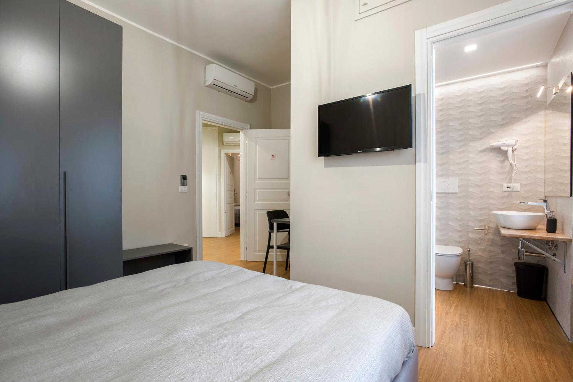 Raven Color Hotel Rome Bagian luar foto