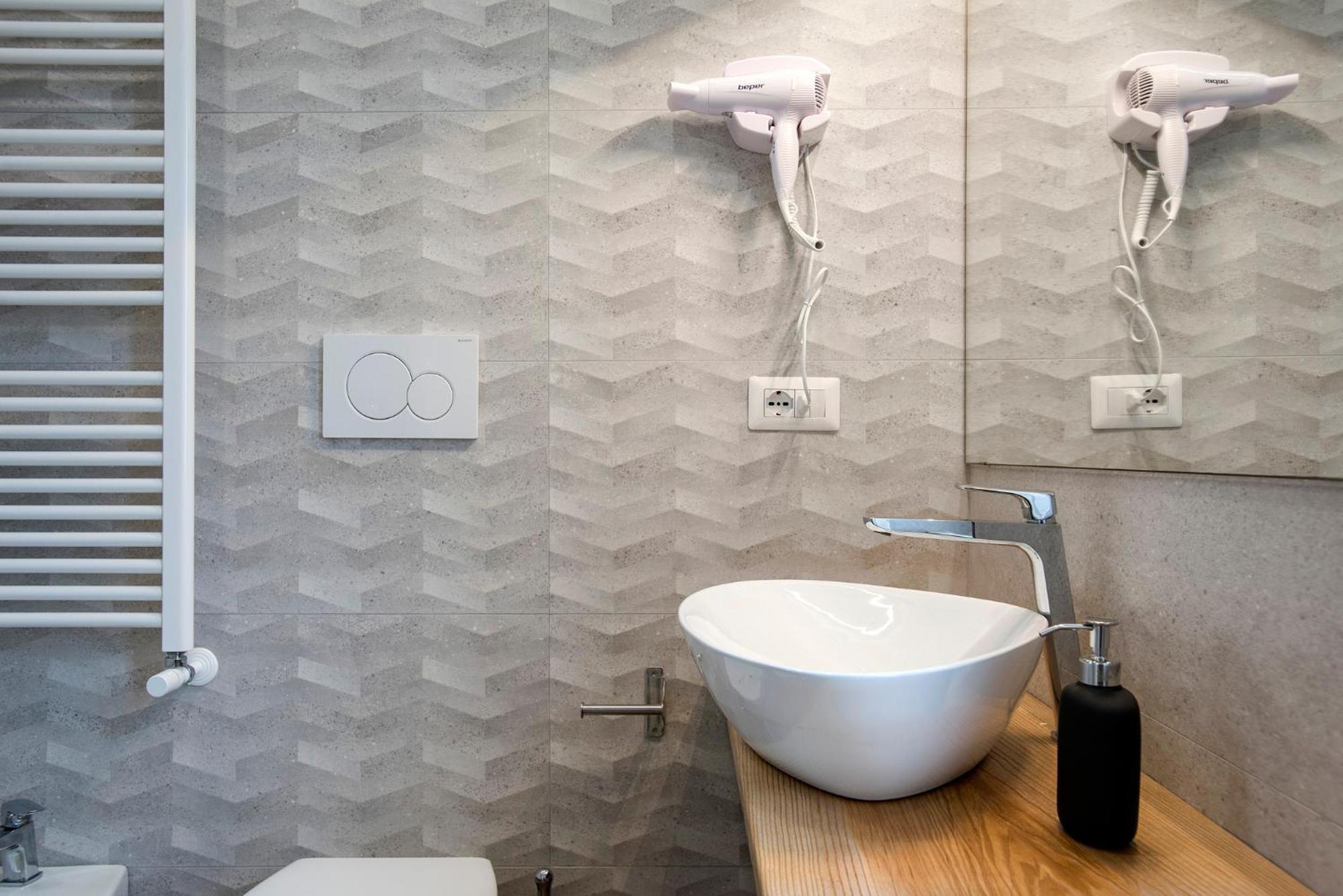 Raven Color Hotel Rome Bagian luar foto